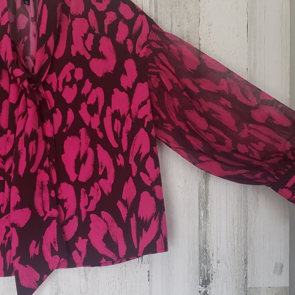 Who What Wear puff-sleeved blouse with tie - Picture 10 of 15